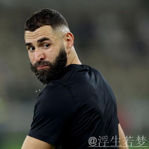 本泽马或抛弃沙特高薪合同,多队抢争自由球员 本泽马或抛弃沙特高薪合同,多队抢争自由球员